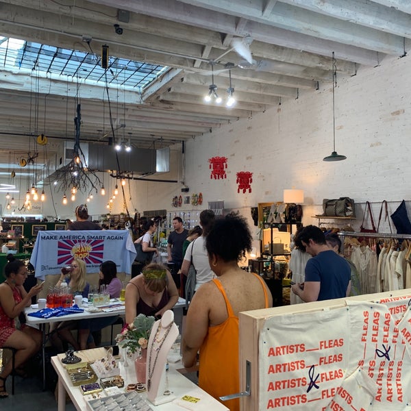 Photo taken at Artists &amp; Fleas by Max S. on 6/30/2019