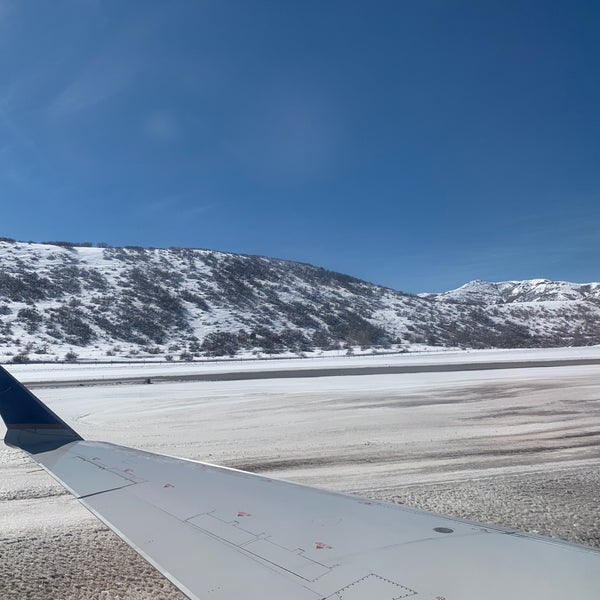 Снимок сделан в Aspen/Pitkin County Airport (ASE) пользователем Max S. 3/15/2019