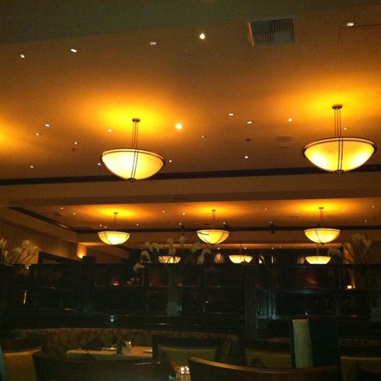 Photo taken at Sterling&#39;s Seafood Steakhouse by Kristina C. on 11/3/2012