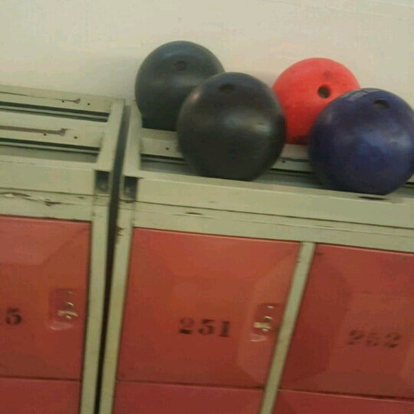 Red Bird Bowling Lanes Bowling Alley