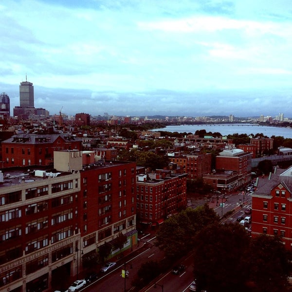 Foto tirada no(a) Wyndham Boston Beacon Hill por Selim Y. em 8/8/2013