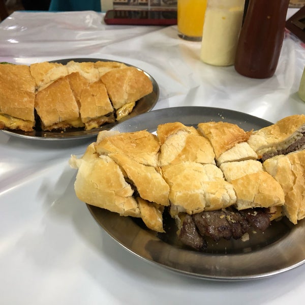 Sobradão Lanchonete e Pizzaria - R. Juvenal de Souza Pinto, 14