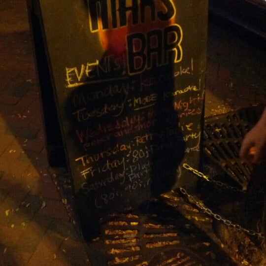 10/24/2012にalisha t.がMars Barで撮った写真