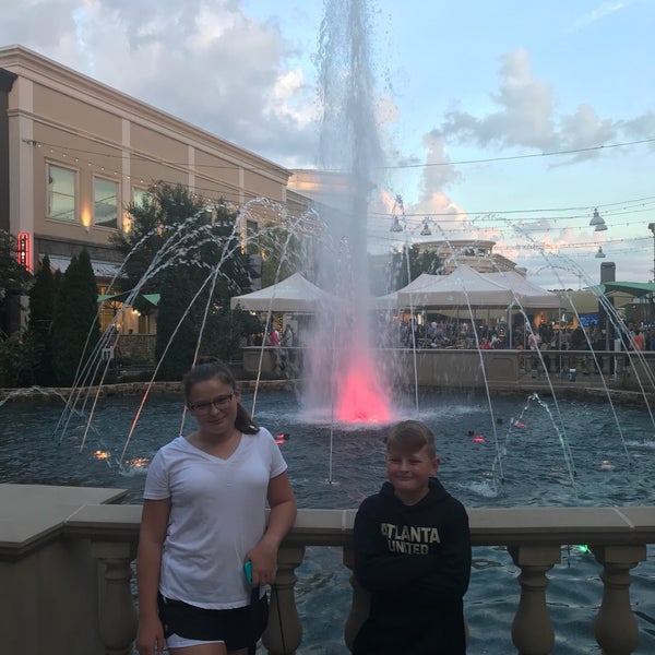 Avalon Shopping Plaza in Alpharetta