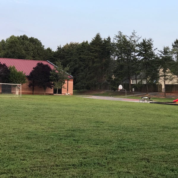 Photos at Findley Oaks Elementary School Duluth, GA