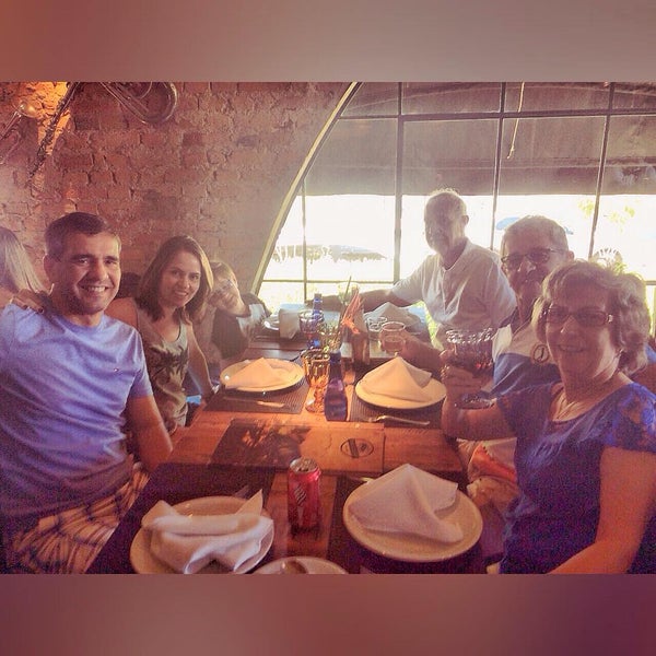 Foto tomada en Varadero Bar e Restô  por Orlando F. el 8/9/2015