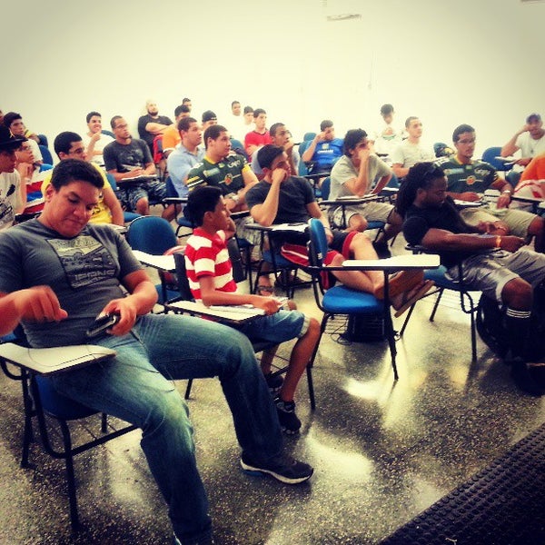 Снимок сделан в Universidade de Cuiabá - UNIC Beira Rio I пользователем Orlando F. 4/20/2013