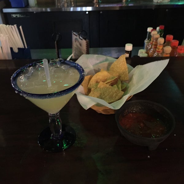 Foto scattata a Tequila&#39;s Mexican Restaurant da Q. C. T. il 4/1/2016