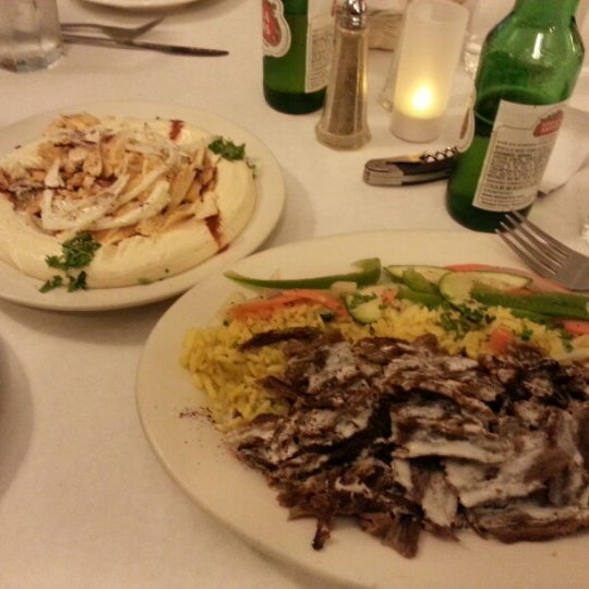 1/29/2013 tarihinde Adam R.ziyaretçi tarafından Zad Middle Eastern Cuisine'de çekilen fotoğraf