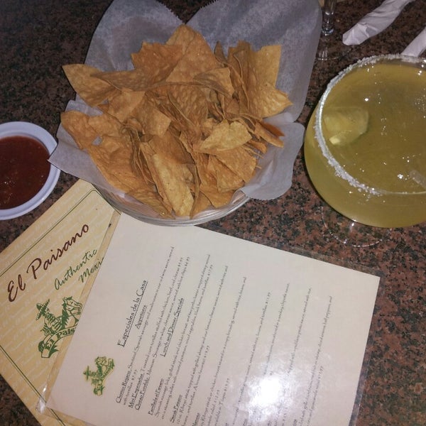 6/7/2014 tarihinde JillSTLziyaretçi tarafından El Paisano Mexican Restaurant'de çekilen fotoğraf