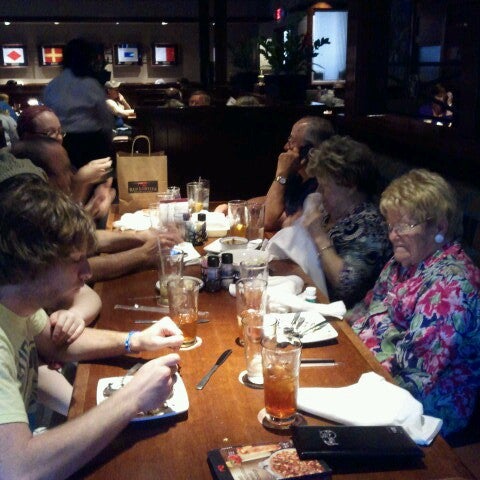 Photo taken at Red Lobster by Timi T. on 4/14/2013