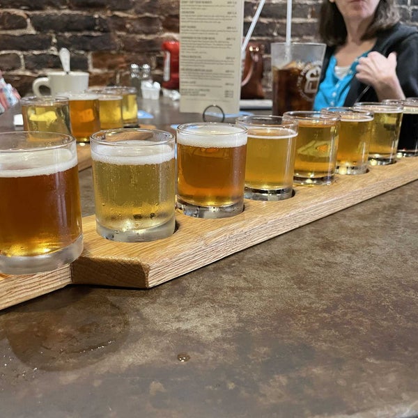 Photo taken at Portsmouth Brewery by Joshua C. on 7/2/2022