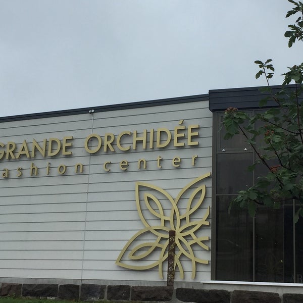 Photo taken at Grande Orchidée by Ольга Г. on 8/16/2016