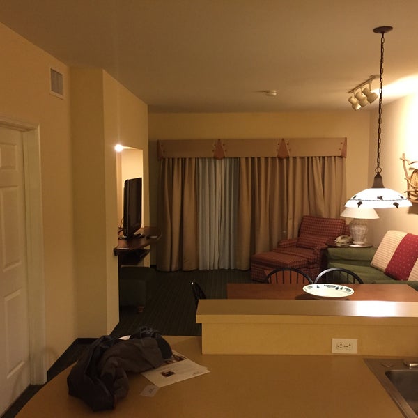 Foto diambil di Marriott&#39;s Willow Ridge Lodge oleh D S. pada 12/31/2014