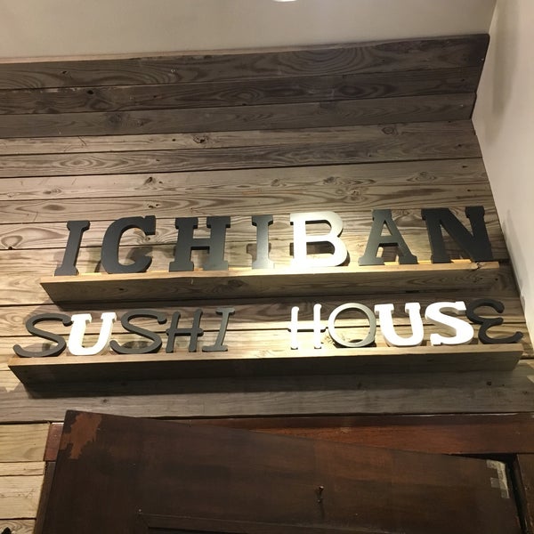 Foto diambil di Ichiban Sushi House oleh ashleigh r. pada 7/7/2017