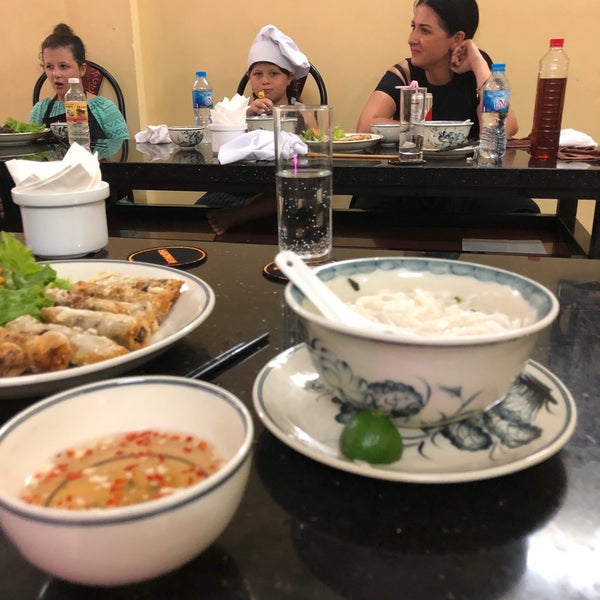 Photo taken at Duong&#39;s Restaurant &amp; Cooking Class by Aaron P. on 7/10/2018
