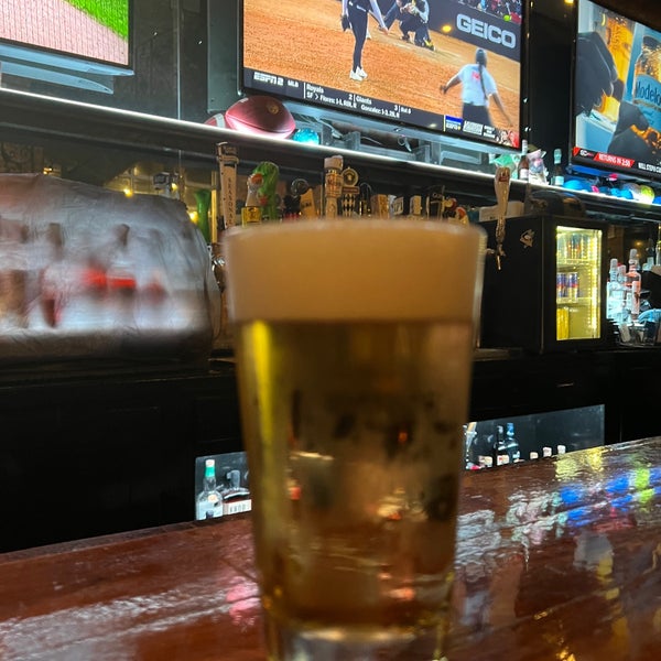 The Standard Bar & Grill Bar in Chicago