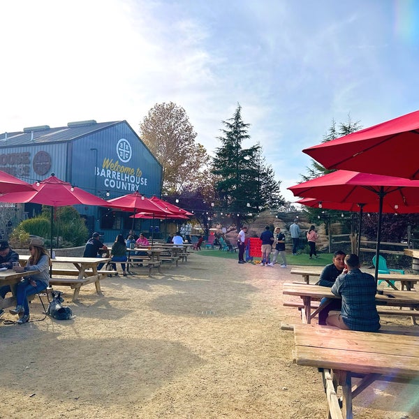Beautiful beer garden and incredible beers. 🍻🍻Delish IPAs and fantastic hazy’s. A must-stop on our way up and down CA. Super dog friendly, outside food welcome! Amazing merch selection too. 🛍️