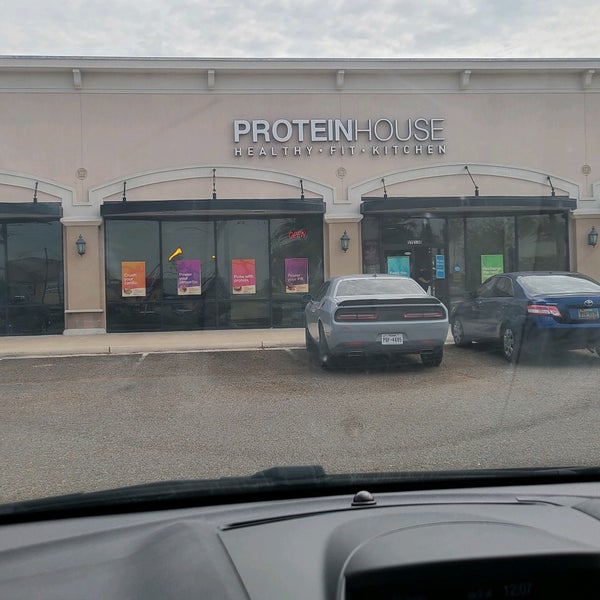 Protein House American Restaurant in McAllen
