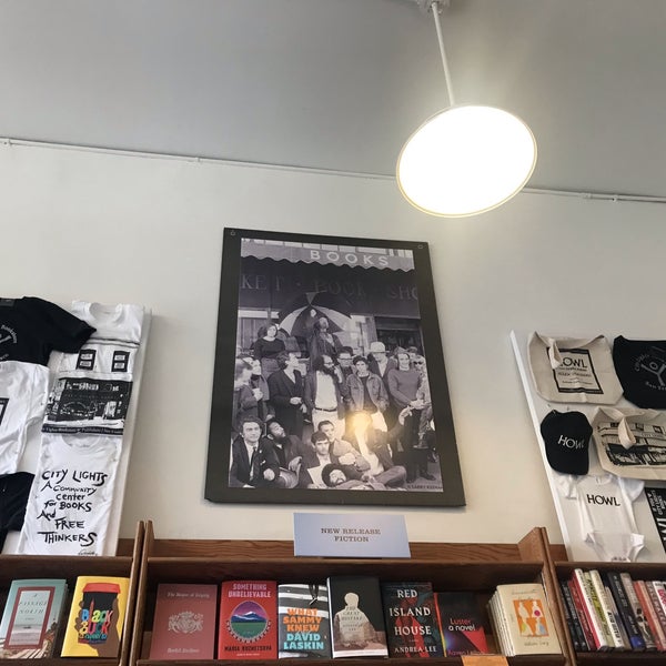 Photo taken at City Lights Bookstore by Andrew D. on 8/15/2021