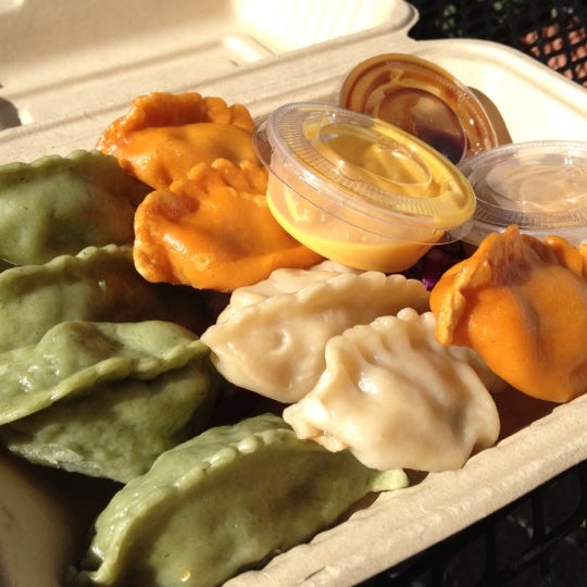 9/30/2012에 Andrew D.님이 Stumptown Dumplings에서 찍은 사진