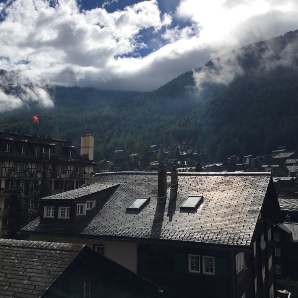Foto tomada en Hotel Post Zermatt  por Krijn H. el 6/21/2016
