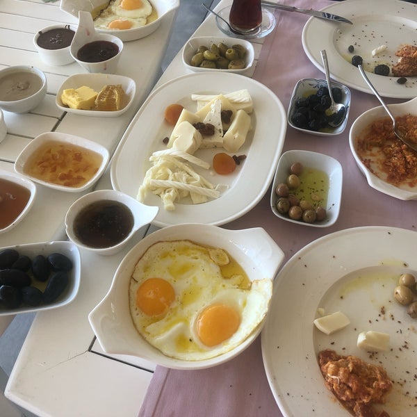 Bodrum Da Kahvalti Icin En Iyi 29 Mekan Bodrum Gezi Yasam Eglence Etkinlik Ve Lezzet Gunlugu
