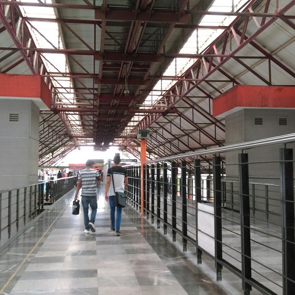 Fotos en Metro Ciudad Azteca Estación de metro en Ecatepec