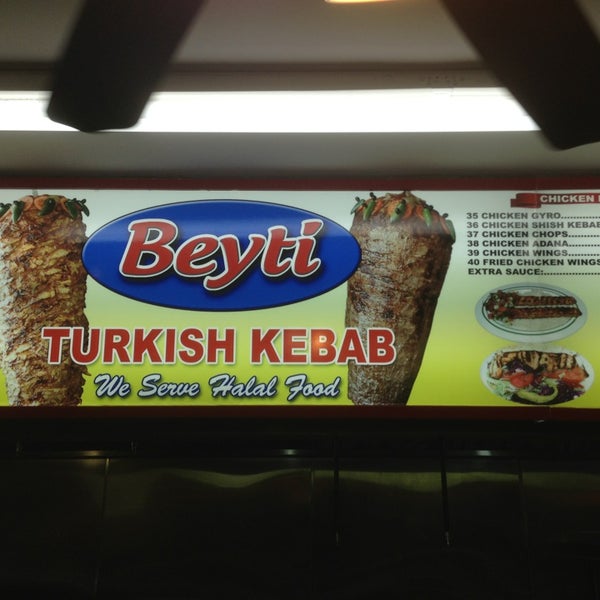 Снимок сделан в Beyti Turkish Kebab пользователем Gazoo C. 2/24/2013