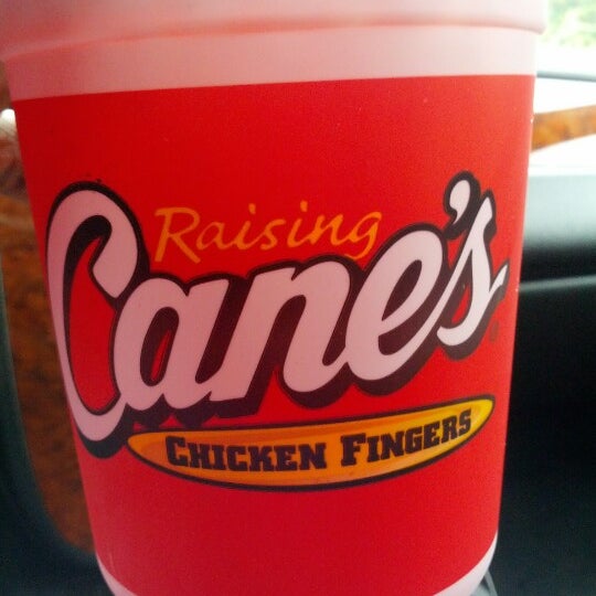 Снимок сделан в Raising Cane&#39;s Chicken Fingers пользователем Kendrick 10/28/2012