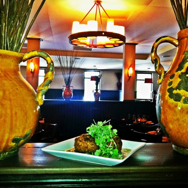 Zoe ресторан. Zoe brasserie. Zoe кафе санкт-петербург. Zoe кафе санкт-петербург. Zoe кафе спб.