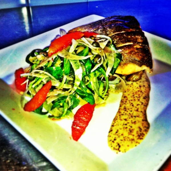 Zoe brasserie покровка. Zoe brasserie покровка. Zoe ресторан. Zoe кафе спб. Ресторан дома писателей в москве.