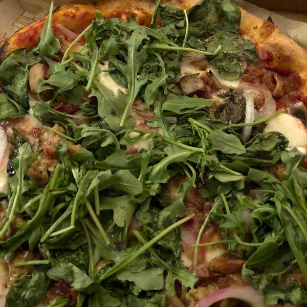 6/13/2019 tarihinde Kevin T.ziyaretçi tarafından Blaze Pizza'de çekilen fotoğraf