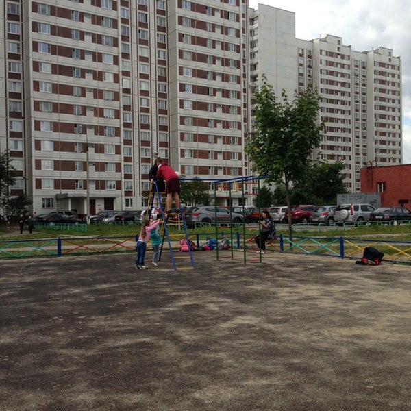 Черноголовка школьный бульвар д3. Черноголовка школьный бульвар 16. Частная школа школяр в черноголовке. Школьный бульвар 20 черноголовка. Донецк школьный бульвар дом 4.