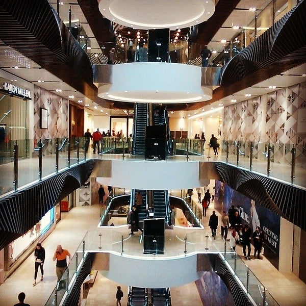 shoes shops in emporium mall
