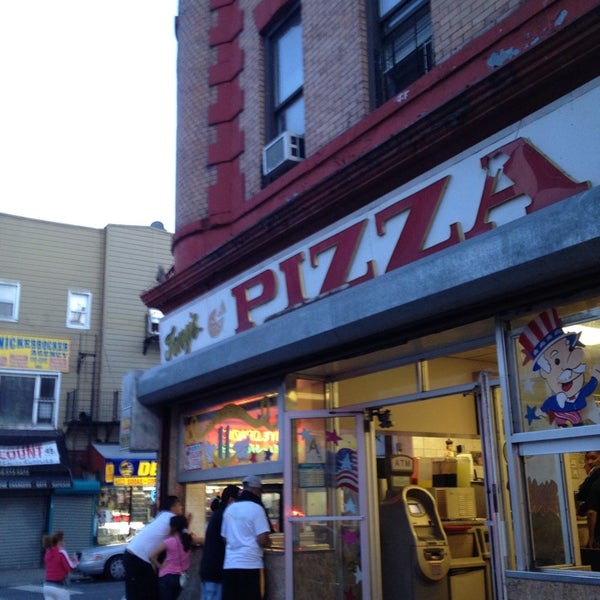 Photo taken at Tony Oravio Pizza by Nath M. on 5/28/2013