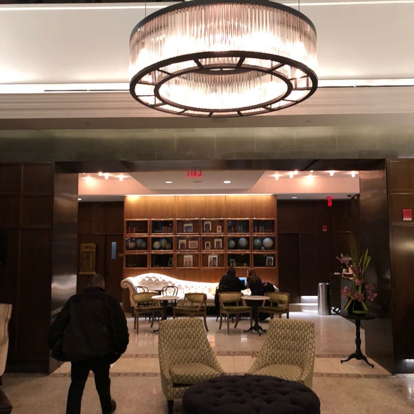 Photo taken at Hotel Belleclaire by Tom N. on 3/11/2018