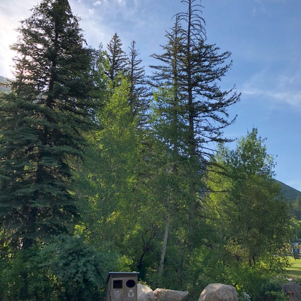 Das Foto wurde bei Sundance Mountain Resort von Tom N. am 7/9/2018 aufgenommen