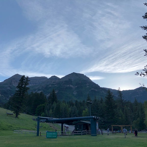 Das Foto wurde bei Sundance Mountain Resort von Tom N. am 6/30/2018 aufgenommen