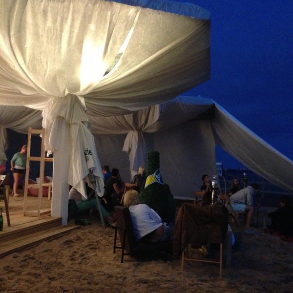 Das Foto wurde bei Ibiza Beach Bar von Александр Ш. am 6/28/2013 aufgenommen