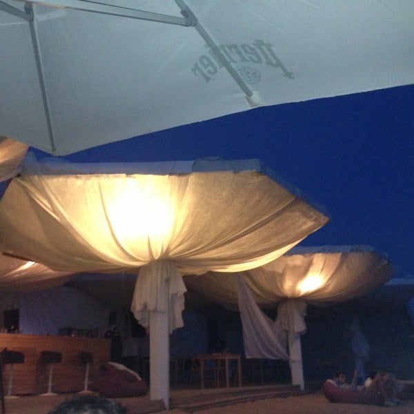 8/8/2013에 Александр Ш.님이 Ibiza Beach Bar에서 찍은 사진