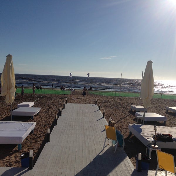 รูปภาพถ่ายที่ Ibiza Beach Bar โดย Александр Ш. เมื่อ 6/15/2013