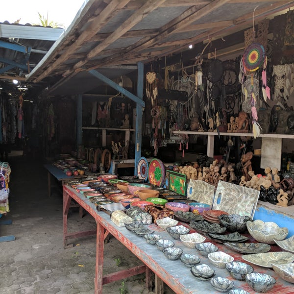 Art Market Senggigi Pasar Seni/Gallery