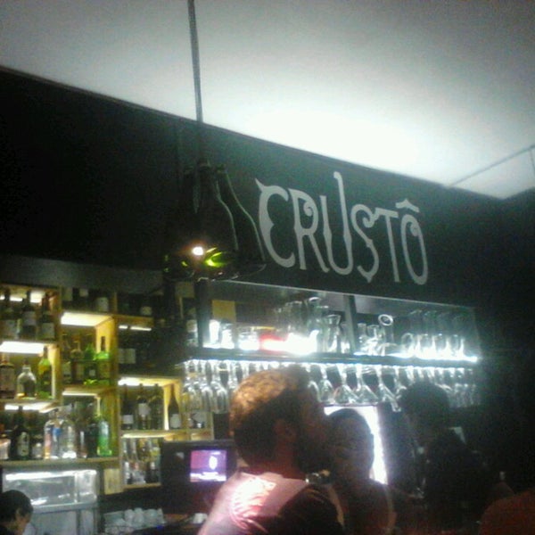 รูปภาพถ่ายที่ Crustô Gastrobar โดย Cristina A. เมื่อ 10/25/2013