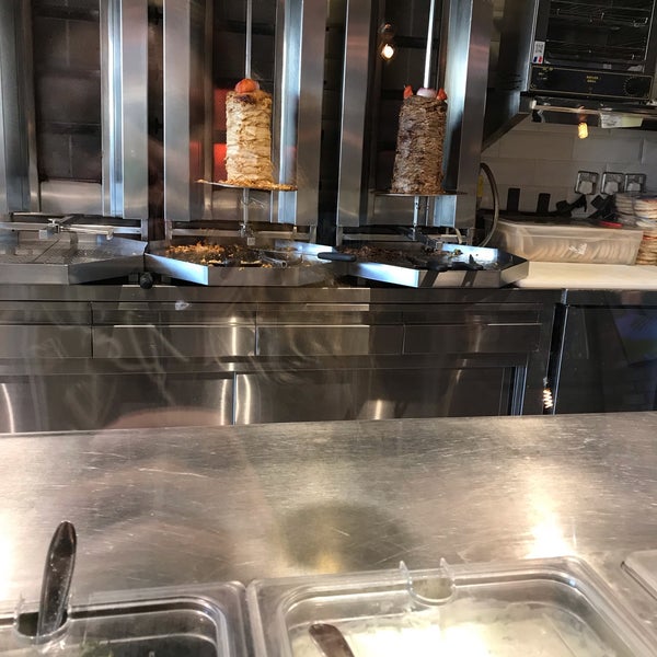 Das Foto wurde bei Shawarma Grill House von Věra M. am 1/16/2019 aufgenommen