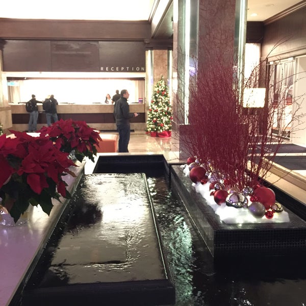 Foto scattata a InterContinental Milwaukee da Dion H. il 12/16/2015