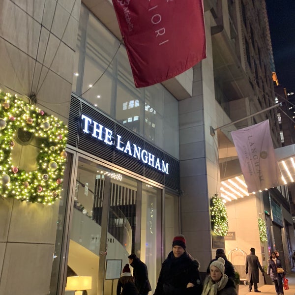 Das Foto wurde bei The Langham, New York, Fifth Avenue von Dion H. am 12/5/2018 aufgenommen
