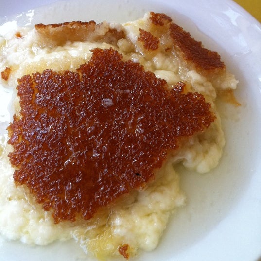 Yürü Börek &amp; Künefe Tatlıcı