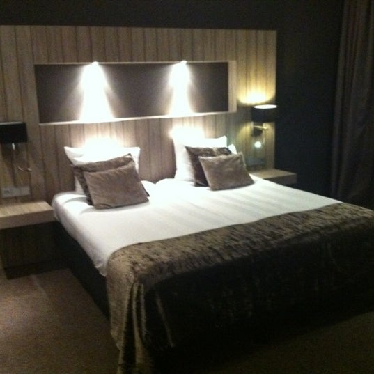 Foto diambil di Van der Valk Hotel Middelburg oleh Sander B. pada 11/11/2012
