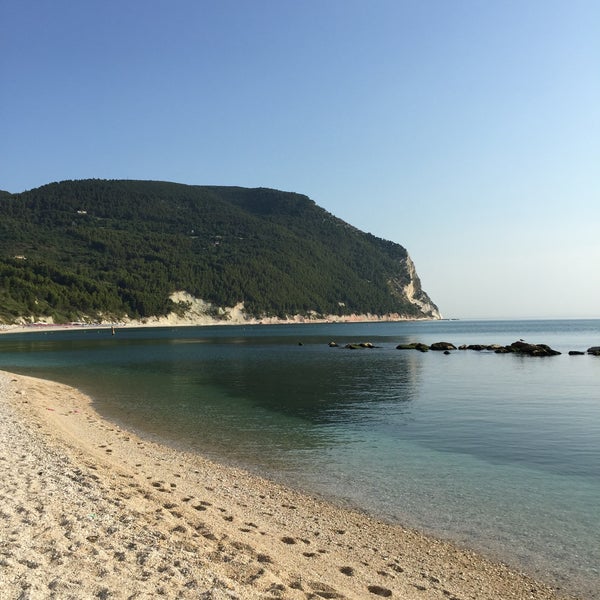 Photos At Spiaggia San Michele Beach In Sirolo